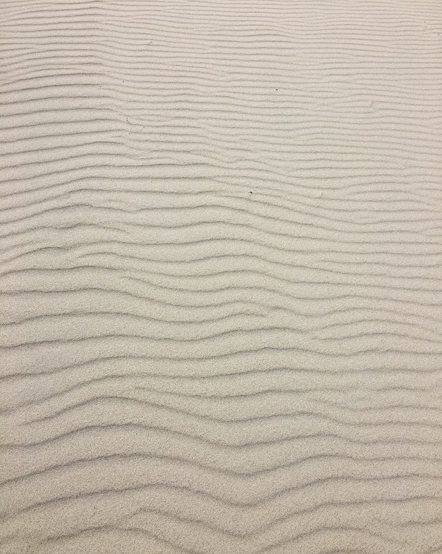 písek